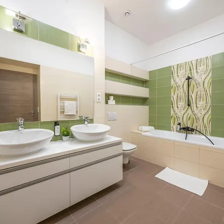 Apartment Exclusive N' Grand Center With 5 Bedrms Budapest