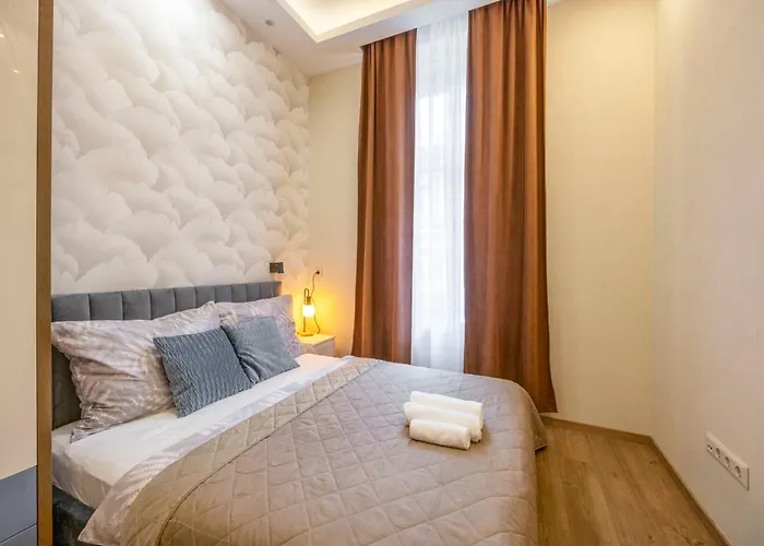Exclusive N' Grand Center With 5 Bedrms * بودابست