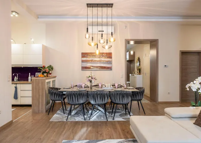 Exclusive N' Grand Center With 5 Bedrms شقة بودابست