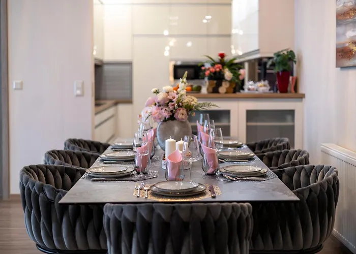 Exclusive N' Grand Center With 5 Bedrms بودابست